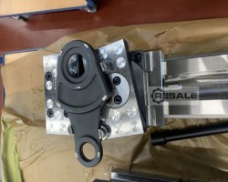 Maschine: ALLMATIC 125mm Schraubstöcke