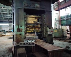 Maschine: TMP VORONEZH KV2536,400T Mechanische Stanz-Besäumpresse