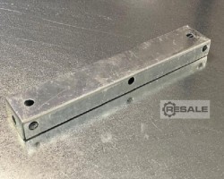 Maschine: DEXION P90/ 300 mm Regalverbinder