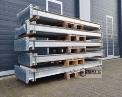 Maschine: DEXION P90 Silverline / 3000 mm Palettenregaltraverse