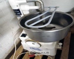 Maschine: DIOSNA S20 - 3G Hubkneter für 20 kg Teig