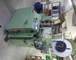 Maschine: MÜLLER LCFR2 Etiketten ausschneiden und falten