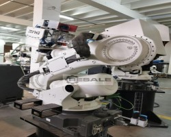 Maschine: FANUC R-2000iB/210F Handling