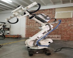Maschine: FANUC R-2000iB/210F Handling