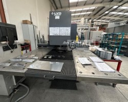 Maschine: LVD ALPHA 1212TK Stanzautomaten
