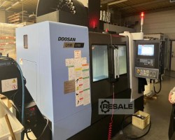 Maschine: DOOSAN DAEWOO DNM 5700 CNC Bearbeitungszentren