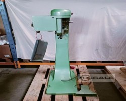 Maschine: SPECKBOETEL GFM Kartonagenheftmaschinen