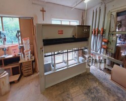 Maschine: HöFER H-120-SS Furnierpressen