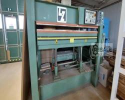 Maschine: LANGZAUNER LZT-50 Furnierpressen