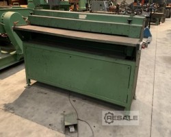 Maschine: ALMORE DS RT 1500 Querblech-Versteifungsmaschine