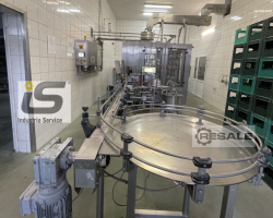Maschine:   Produktionslinie zum Verpacken von Säften