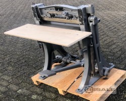 Maschine: SKM Creasing machine Weiterverarbeitungsmaschinen