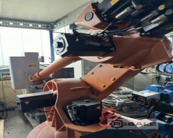 Maschine: KUKA KR30L15/2 - KRC2 control Industrieroboter