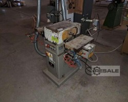 Maschine: BALESTRINI MICRON Oszillierende zwei Bänke Stemmmaschine