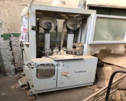 Maschine: OMA UNICA Vertikalschleifer mit 2 Bändern