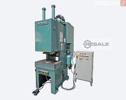 Maschine: DIRINLER CD/PC 600 H Exzenterpressen