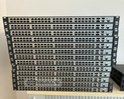 Maschine: HPE OfficeConnect 1950 Switches mit Netzteilen