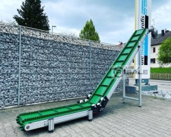 Maschine: DIE MAGNETPROFIS WF2500+2400 Winkelband Steilförderer PVC Gurt Förderband