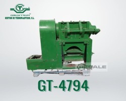 Maschine: PRAT  Brechermühle mit Schaufeln