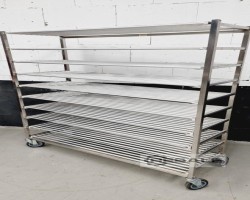 Maschine: KöHLER  Edelstahlwagen Brotregalwagen