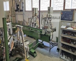 Maschine: URBAN AKS 6110 + SV 494 Schweiß- und Eckenreinigungslinie