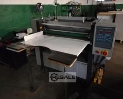 Maschine:  YW-920C Kalanderprägemaschine für das Papier