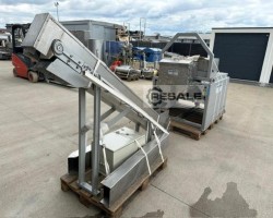 Maschine: NEUHäUSER  Verschlusszuführung