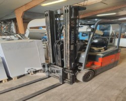 Maschine: TOYOTA 7FBEF15 Stapler