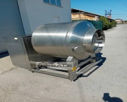 Maschine: HENNEKEN B3 1200 liters Vakuum-Tumbler