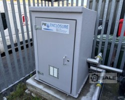 Maschine: FLOWTECH Flowboost 2VJH1 Wasserpumpensystem mit Tank