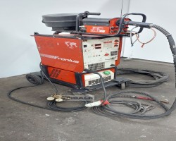 Maschine: FRONIUS TIME Synergic 450 MIG MAG Schutzgasschweissgeräte