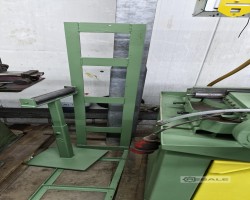 Maschine: BERG + SCHMID VKS 350 Gehrungskreissägen