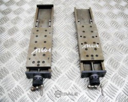 Maschine:   Präzisionsschlittenführungen rollengelagert