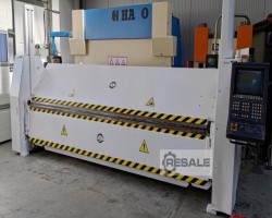 Maschine: RAS 4000 x 3 mm NC Schwenkbiegemaschinen