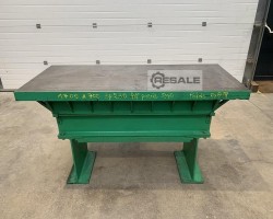 Maschine:  1700 x 700 x 230 mm Montagetische