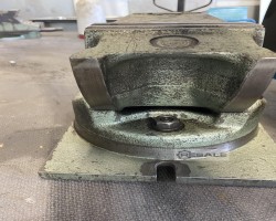 Maschine:   Maschinenschraubstock