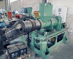 Maschine: VARI  Gummiextruder