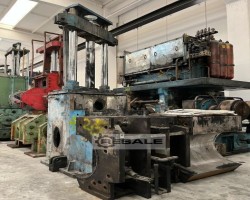 Maschine: WERNER+PFLEIDERER GK320 Hydraulischer Trichter
