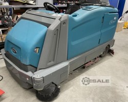 Maschine: TENNANT M17 Aufsitz-Scheuersaugmaschine