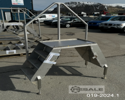 Maschine:   Stahl-Treppen