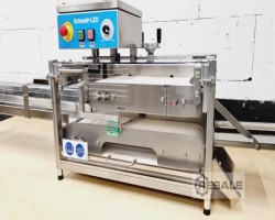 Maschine: LOCHBIHLER Schneid Leo Aufschneidgerät für Kleingebäck