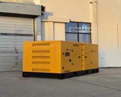Maschine: PERKINS 300kVA/240kW Dieselgeneratoren