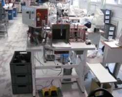 Maschine: SAREMA type 5000/5100/5201 Vorderkappen-und Futterklebemaschineneinrichtung