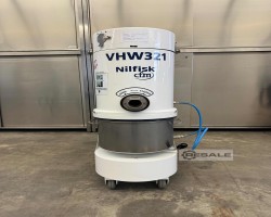 Maschine: NILFISK VHW 321 L Vakuum Staubsauger