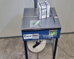 Maschine: CYKLOP M-PAC3 Banderolier- und Umreifungsmaschinen