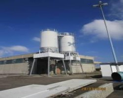 Maschine:  Silo unterfahrbare, hochstehende Abfallbehälter