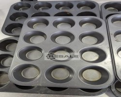 Maschine:   Muffinformen 12 er