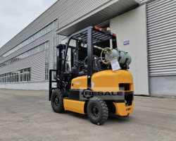 Maschine: NISSAN Gas 2T Gabelstapler