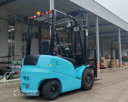 Maschine: MUELLER MACHINERY 2.0T Gabelstapler