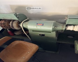 Maschine:   Ausputzmaschine für Lederwaren/Schuhe/Gürteö